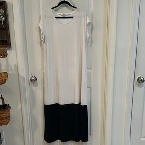 End of summer clear out 🔥Make an offer!! Chico's Fully Lined Maxi Sheath Dress